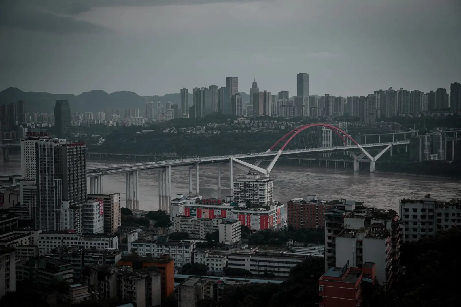 建筑工地五金建材批量采购要点：如何选择可靠的批发供应商